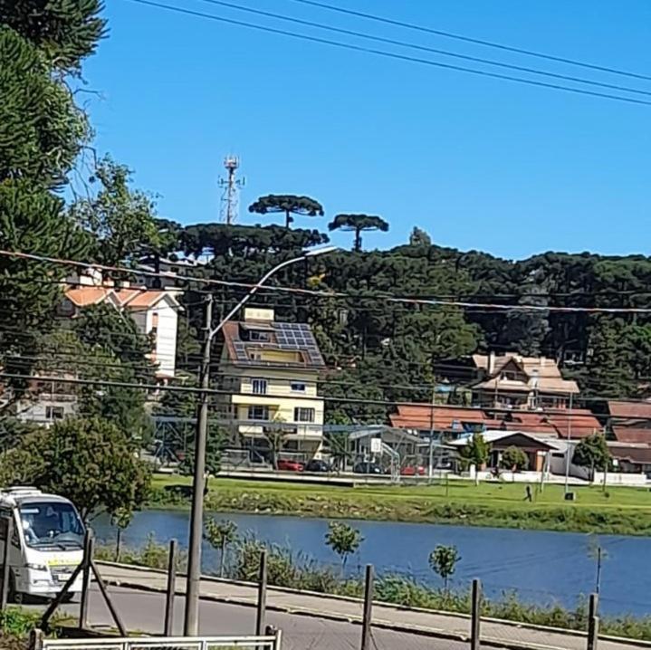 Casa Ampla Com Lareira E Churrasqueira Canela Exterior foto